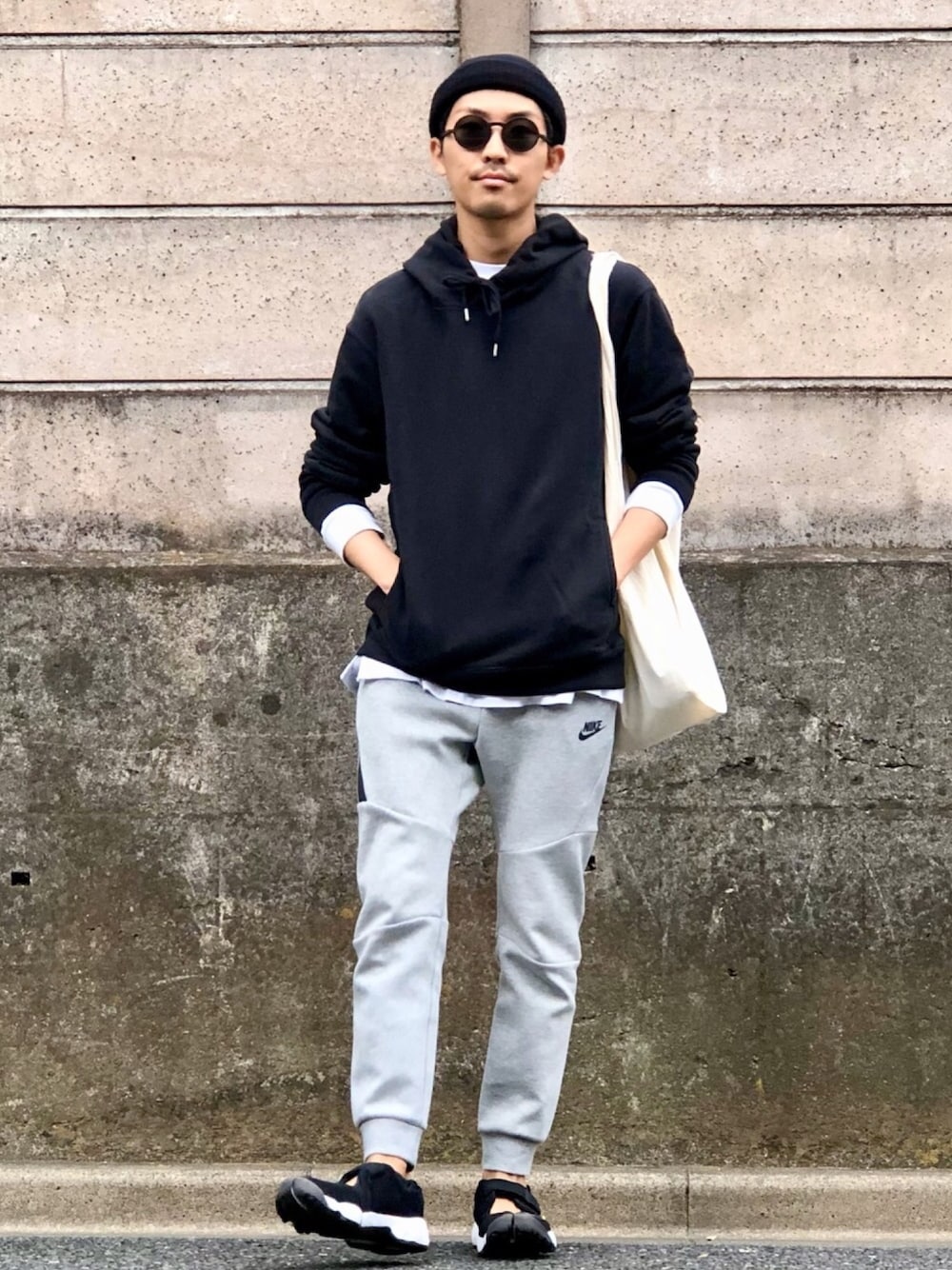 ジョーダン ナイキ シャツ ジョガーパンツ 上下セットアップ コーデ