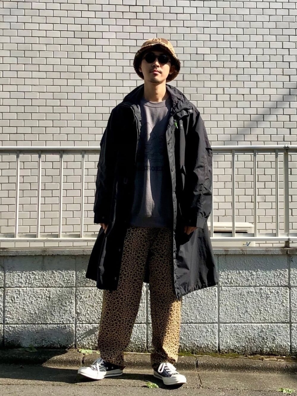 「おしゃれさんと繋がりたい、ゆるコーデ、モッズコート、コート、ミリタリー、レオパード、柄パンツ、シェフパンツ、CT70s、秋服」｜「NOISE MAKERのNylon mods coat（モッズコート、ブラック系）」を使った、macky☺︎さん（メンズ・172cm）の秋コーディネートの1枚目の写真
