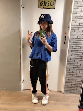 「XXX（マミロ）のアイテム」を使った、Kao Wei manさん（レディース・154cm）の秋コーディネート