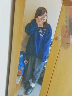「スウェット×シャツ」｜「アイテム（オールインワン・サロペット）」を使った、す んさん（レディース・150cm）の冬コーディネート