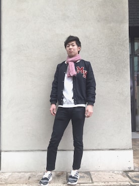 「オフホワイト」｜「アイテム（スタジャン）」を使った、しょうたろーさん（メンズ・183cm）の冬コーディネート