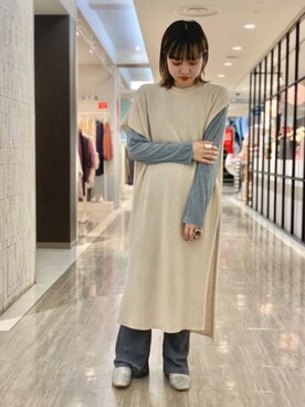 「シルバー」｜「アイテム（スリッポン）」を使った、おにしさん（レディース・148cm）の夏コーディネート