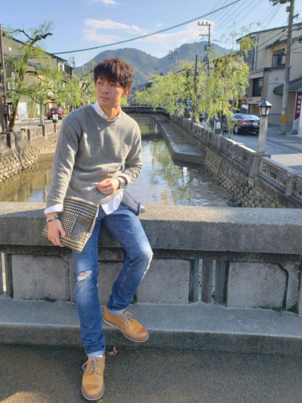 「quadro、clarks、REPLAY、Polo Ralph Lauren、theory、おでかけ、インナー、アウターなしver.」｜「Clarksのアイテム（その他シューズ、ブラウン系）」を使った、m.k.さん（メンズ・175cm）の冬コーディネートの1枚目の写真
