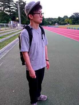 「lideal（リデアル）のアイテム（スラックス）」を使った、kesoさん（メンズ・170cm）の春コーディネート