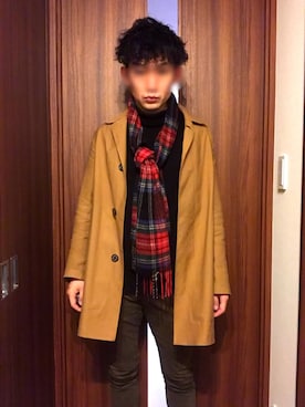 「赤チェック」｜「アイテム（ステンカラーコート）」を使った、kesoさん（メンズ・170cm）の春コーディネート