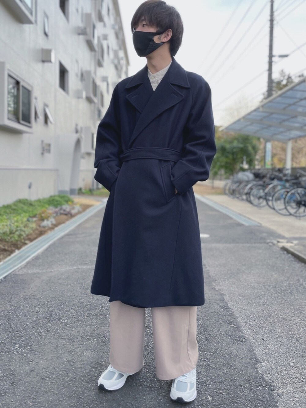 「おしゃれさんと繋がりたい、リドム、ネイビー、プチプラ、ユニクロ、ワイドパンツ、ビッグシルエット、オーバーサイズ、スニーカー、今日のコーデ」｜「LIDNMのライトメルトンラップコート（その他アウター、ブルー系）」を使った、ましろ@放射線技師さん（メンズ・175cm）の冬コーディネートの1枚目の写真