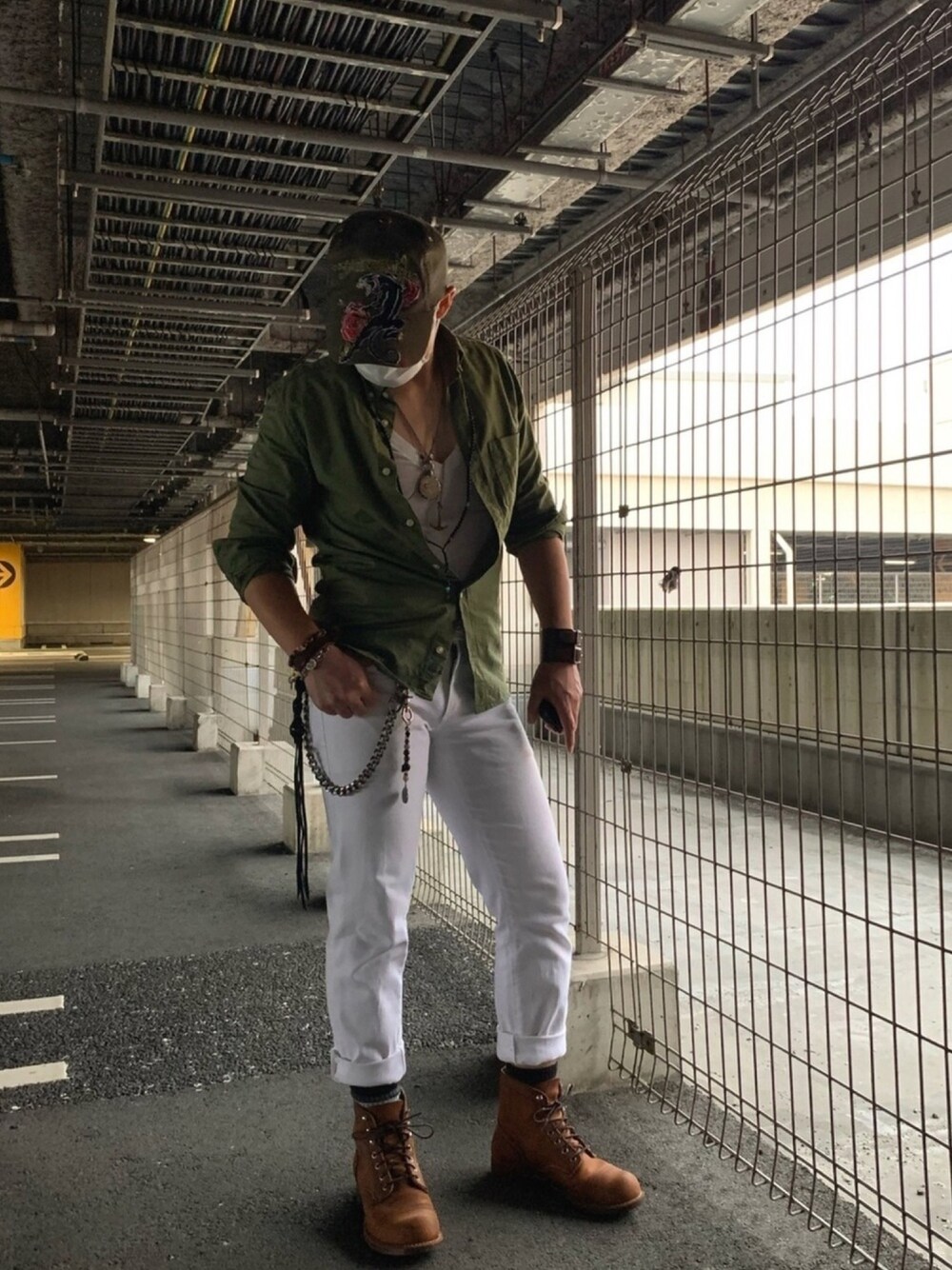 「シャツ好き集まれ、休日スタイル、30代、夏、しろパン」｜「CHRISTIAN AUDIGIERのアイテム（キャップ、グリーン系）」を使った、つてのろたさん（メンズ・167cm）の夏コーディネートの1枚目の写真