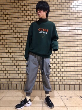 「Guess（ゲス）のアイテム（スウェット）」を使った、やまーさんさん（メンズ・177cm）の冬コーディネート