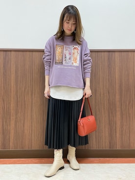 「アイテム（スウェット、ピンク系）」を使った、aiさん（レディース・162cm）の秋コーディネート