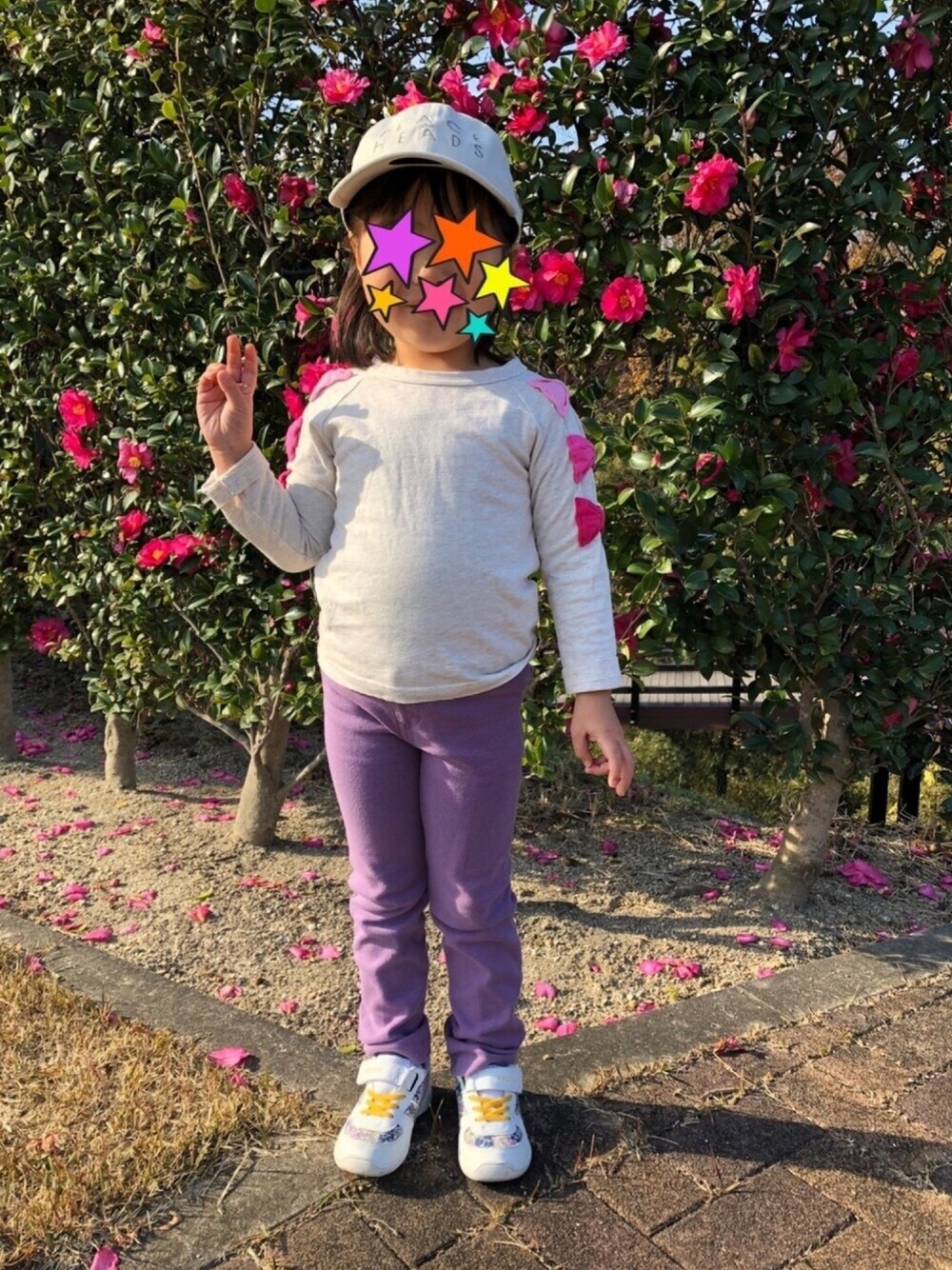 「くすみカラー、4歳、BAYFLOW(BAYFLOW)、ラゲッドワークス、NEW ERA、キッズコーデ」｜「BAYFLOWのアイテム（帽子、グレー系）」を使った、*しーママ*さん（キッズ・100cm）の冬コーディネートの1枚目の写真