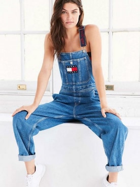 「TOMMY HILFIGER」｜「アイテム（オールインワン・サロペット）」を使った、ツヅキ　サナエさん（レディース・165cm）の春コーディネート