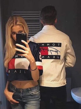 「stussy」｜「アイテム（サロペット/オーバーオール）」を使った、ツヅキ　サナエさん（レディース・165cm）の春コーディネート