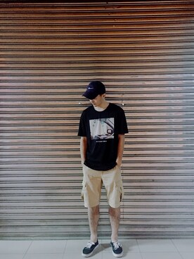 「PULL&BEAR（プルアンドベア）のアイテム（Tシャツ/カットソー）」を使った、李孟陽さん（メンズ・183cm）の秋コーディネート