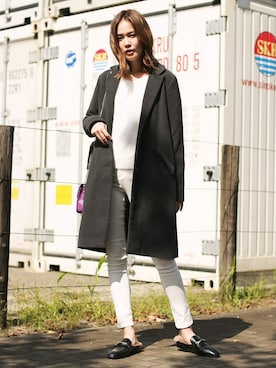 「オールホワイト」｜「アイテム（チェスターコート）」を使った、SocialGIRLさん（レディース・167cm）の秋コーディネート