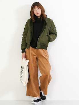 「ケーブルニット」｜「アイテム（MA-1）」を使った、SocialGIRLさん（レディース・167cm）の冬コーディネート