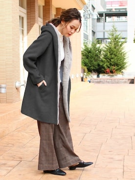 「リブニット」｜「アイテム（ムートンコート）」を使った、SocialGIRLさん（レディース・167cm）の冬コーディネート