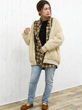「ボア」｜「アイテム（MA-1）」を使った、SocialGIRLさん（レディース・160cm）の冬コーディネート