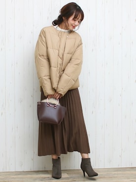 「アイテム（ダウンジャケット/コート、ベージュ系）」を使った、SocialGIRLさん（レディース・163cm）の冬コーディネート
