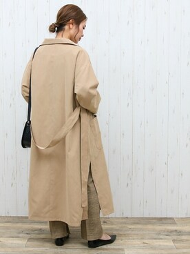 「スリット」｜「アイテム（トレンチコート）」を使った、SocialGIRLさん（レディース・160cm）の秋コーディネート