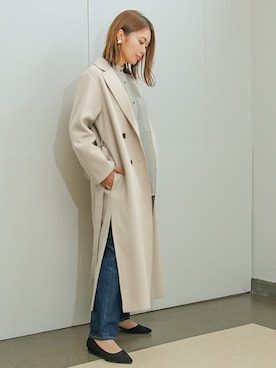 チェスターコートを使った 白ニット のレディース人気ファッションコーディネート Wear