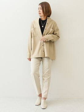「アイテム（スラックス、ベージュ系）」を使った、SocialGIRLさん（レディース・160cm）の春コーディネート