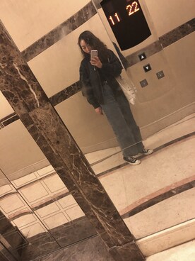 「vivid jeansのアイテム（デニムパンツ、ブルー系）」を使った、蛇哥missingyouさん（レディース）の秋コーディネート