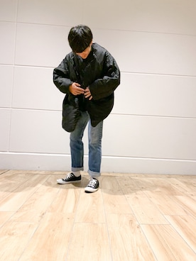 「Levi's（リーバイス）のアイテム（デニムパンツ、ブルー系）」を使った、hijiriさん（メンズ）の秋コーディネート