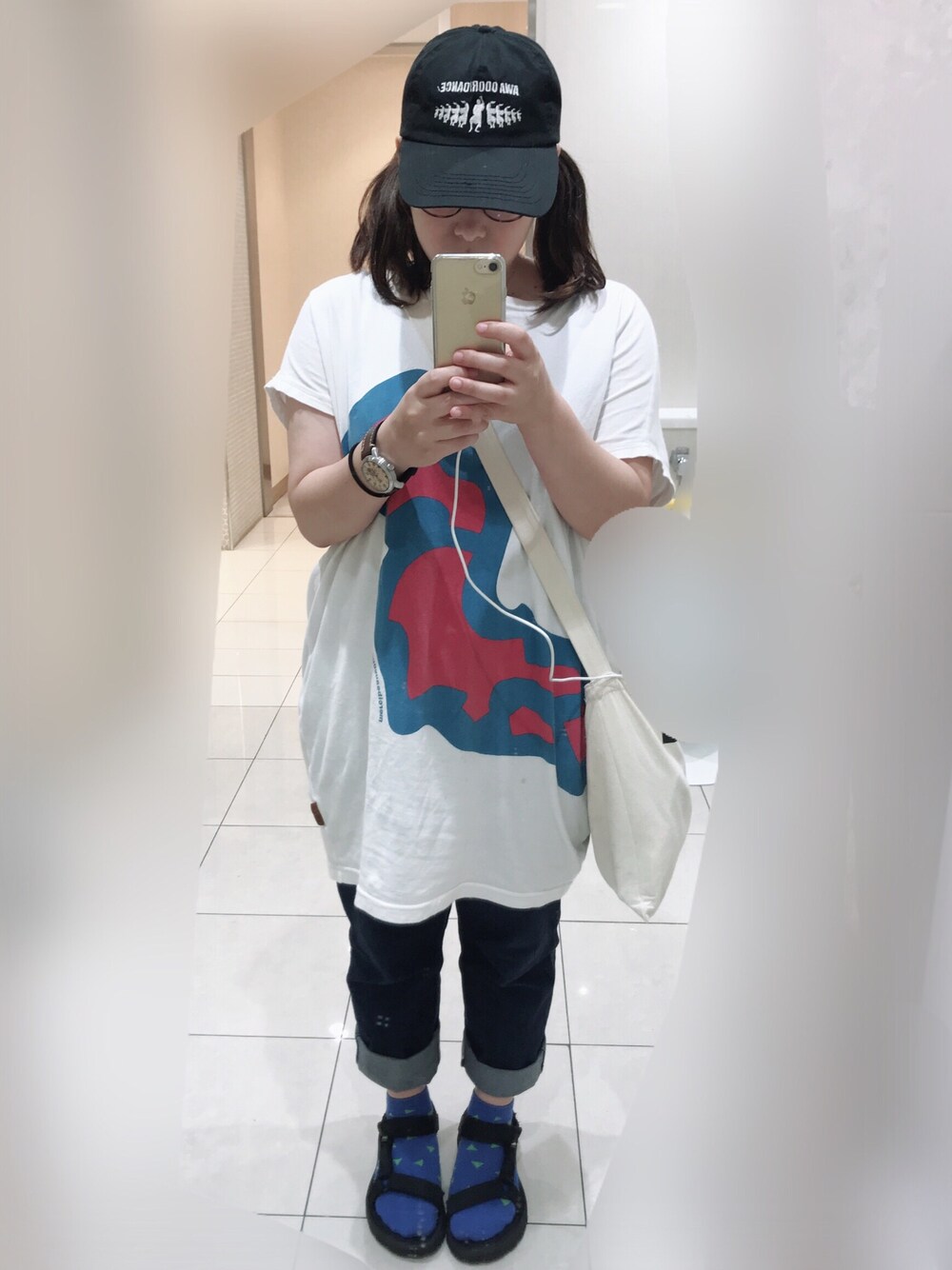 「GramicciのGRAMICCI/グラミチ × BEAVER/ビーバー　別注 Ankle Denim Narrow Pants　(149)（デニムパンツ、ブルー系）」を使った、ぴさん（レディース・155cm）の夏コーディネートの1枚目の写真