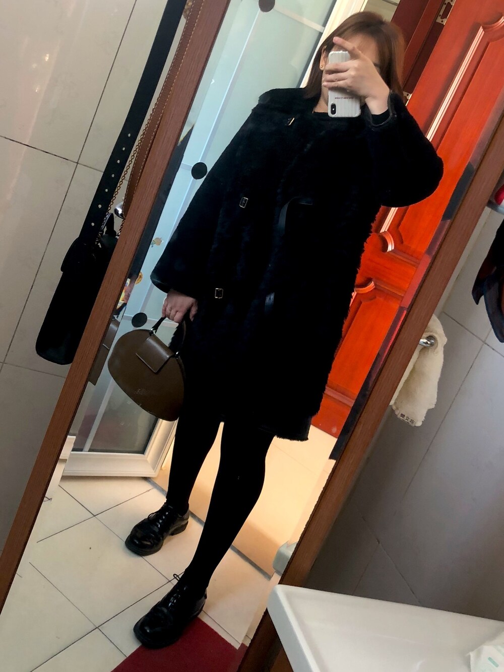 「Hebailiのアイテム（シューズ、ブラック系）」を使った、微博-@麻酥酥susuさん（レディース・161cm）の冬コーディネートの1枚目の写真