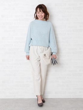 「アイテム（手袋、グレー系）」を使った、NBB STAFF17さん（レディース・160cm）の秋コーディネート