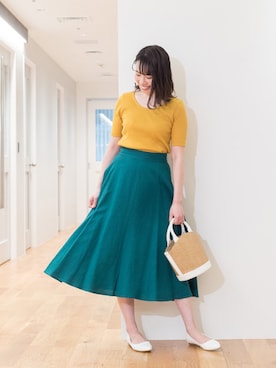 「NATURAL BEAUTY BASIC（ナチュラルビューティーベーシック）のアイテム（Tシャツ/カットソー）」を使った、NBB STAFF17さん（レディース・160cm）の春コーディネート