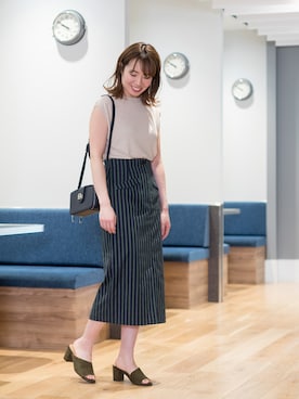 「ナロースカート」｜「アイテム（サンダル）」を使った、NBB STAFF17さん（レディース・160cm）の春コーディネート