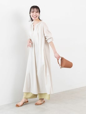 「NATURAL BEAUTY BASIC（ナチュラルビューティーベーシック）のアイテム」を使った、NBB STAFF17さん（レディース・160cm）の春コーディネート