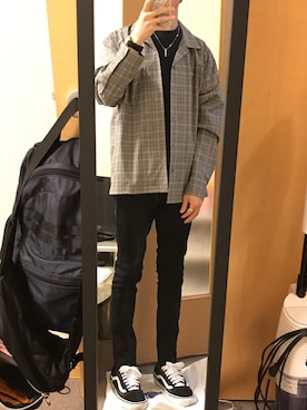 「UNIQLO（ユニクロ）のWOMEN ウルトラストレッチジーンズ（デニムパンツ）」を使った、RAYさん（メンズ・165cm）の春コーディネート