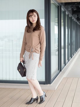 「NATURAL BEAUTY BASIC（ナチュラルビューティーベーシック）のサイドステッチシューティー（パンプス）」を使った、NBB STAFF16さん（レディース・165cm）の冬コーディネート