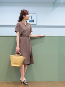 「NATURAL BEAUTY BASIC（ナチュラルビューティーベーシック）のアイテム（シャツワンピース）」を使った、NBB STAFF16さん（レディース・165cm）の春コーディネート