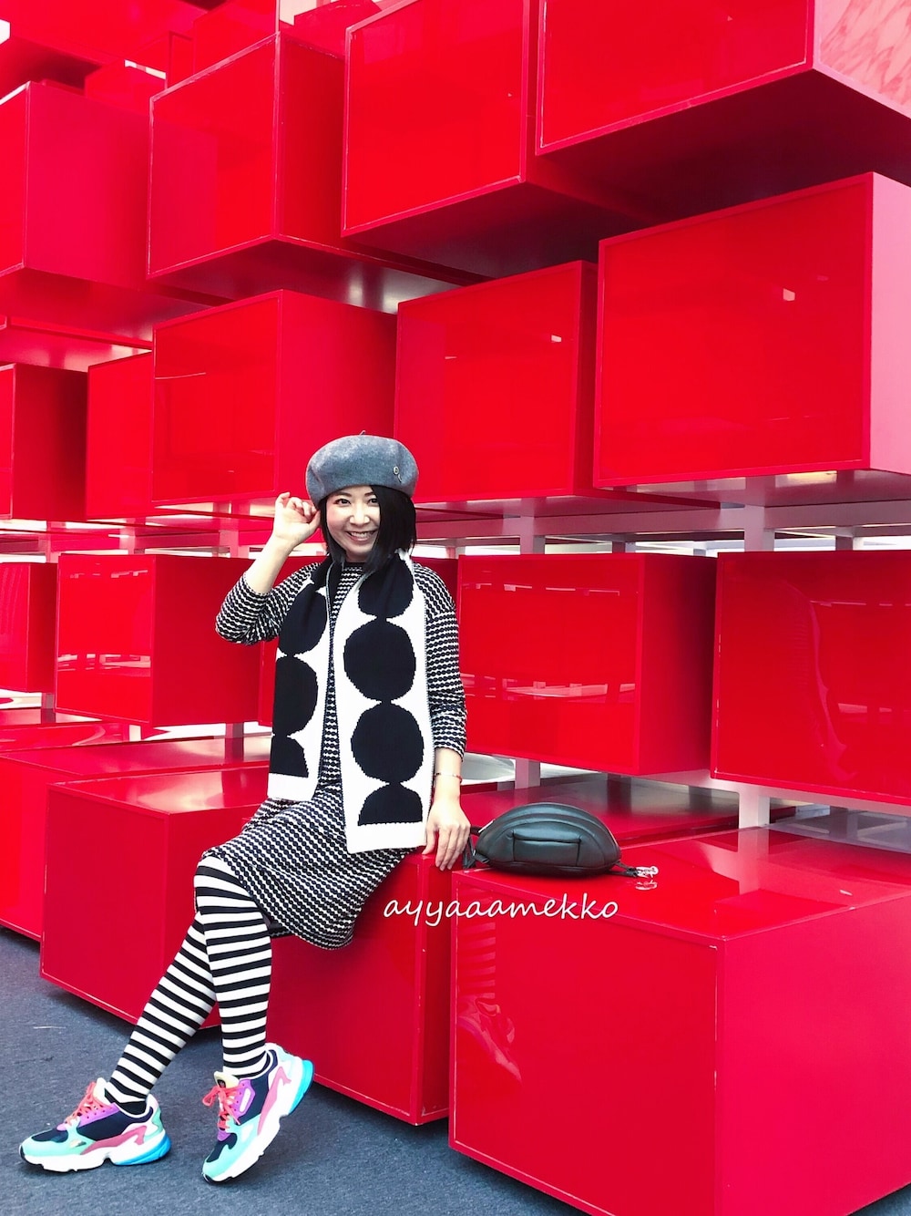 「ユニクロマリメッコ、UNIQLO、ユニクロ、marimekko、マリメッコ、マリメッコワンピース、TASARAITA、ファルコン、クリスマス2019は上海旅行へ、shanghai」｜「marimekkoのAAVA（ショルダーバッグ、ブラック系）」を使った、ayyaaamekkoさん（レディース・150cm）の夏コーディネートの1枚目の写真