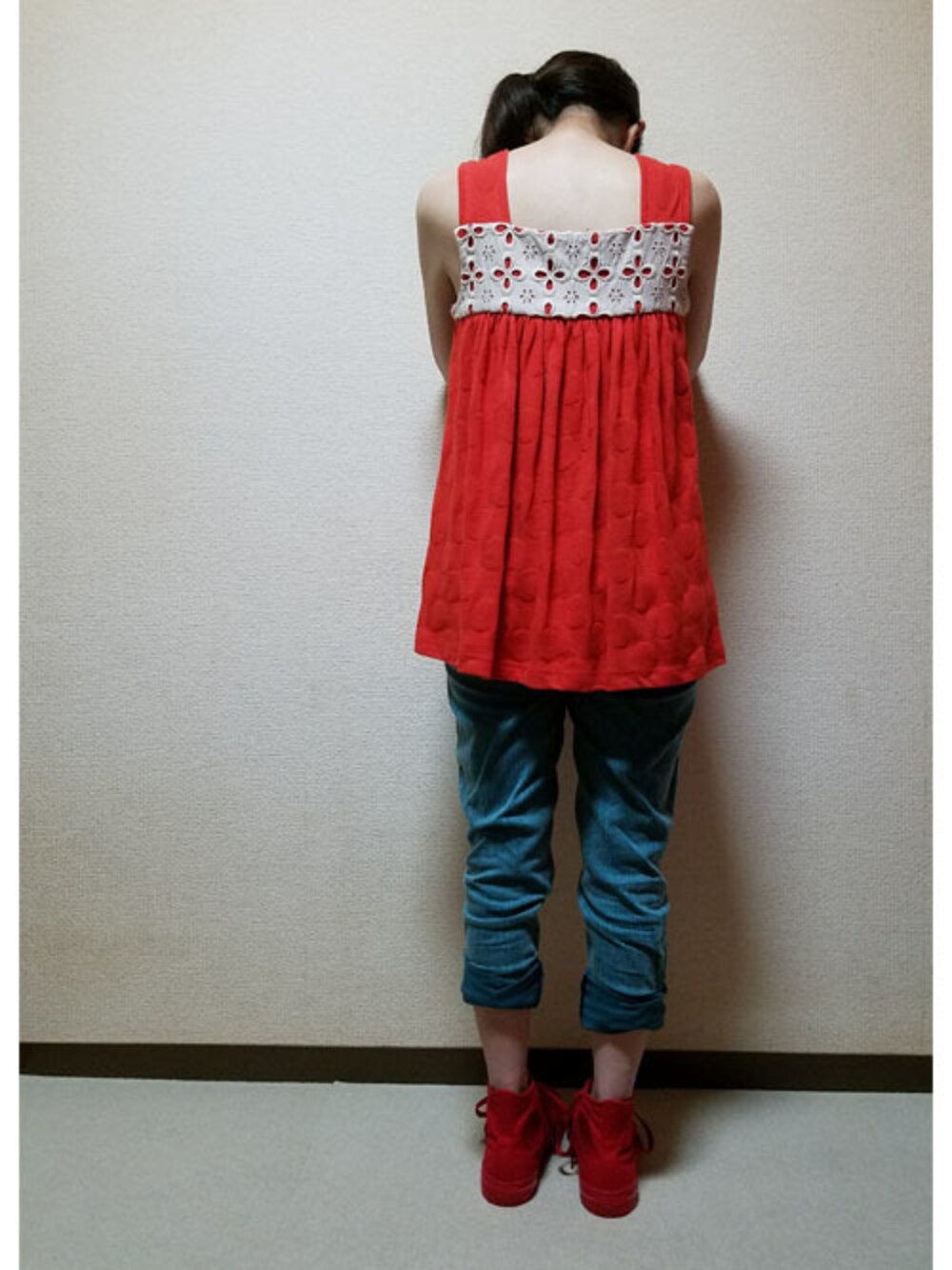 その他のTシャツ/カットソーを着用したレディースの夏コーディネートの1枚目の写真