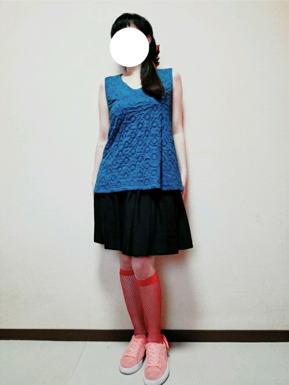 その他のTシャツ/カットソー、その他のスカートを着用したレディースの夏コーディネートの1枚目の写真