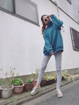 「アイテム（レギンス/スパッツ、シルバー系）」を使った、Rionaさん（レディース・165cm）の春コーディネート