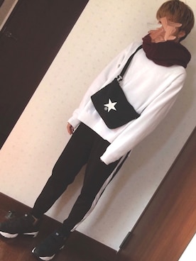 「CONVERSE TOKYO（コンバーストウキョウ）のアイテム（バッグ）」を使った、haru☻ 相互さん（メンズ・169cm）の秋コーディネート