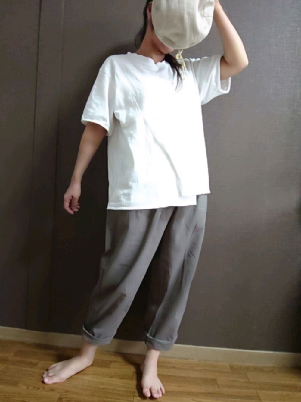 「sakishimatokyo、サキシマamp、sakishimaっ子、ティーシャツ」｜「sakishimatokyoの【ZOZO限定】サキシマamp「ユッタリノパンツ」（その他パンツ、グレー系）」を使った、やすは🌱さん（レディース・148cm）の夏コーディネートの1枚目の写真