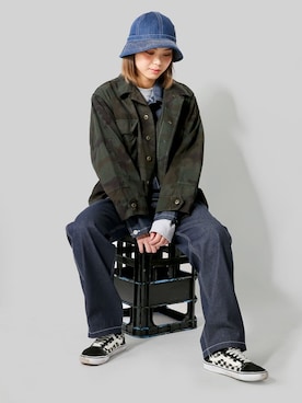 「ハットコーデ」｜「アイテム（デニムパンツ）」を使った、WAIPERさん（レディース・166cm）の冬コーディネート