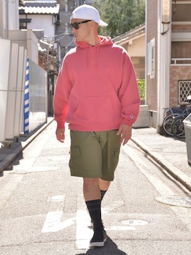 「アイテム（スウェット、ピンク系）」を使った、WAIPERさん（メンズ・177cm）の春コーディネート