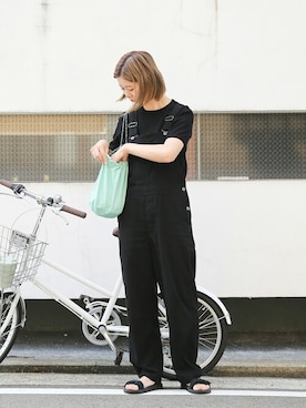 「AVIREX（アヴィレックス）のアイテム（Tシャツ/カットソー）」を使った、WAIPERさん（レディース・164cm）の夏コーディネート