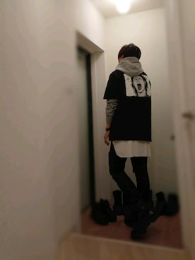 「Supreme （シュプリーム）のアイテム（Tシャツ/カットソー、ブラック系）」を使った、gariさん（メンズ・174cm）の秋コーディネート