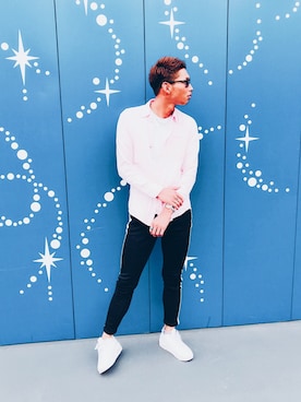 「ディズニー」｜「アイテム（その他アウター）」を使った、Takuyaさん（メンズ・180cm）の春コーディネート