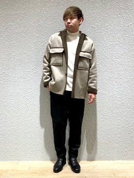 「白ニット」｜「アイテム（その他アウター）」を使った、akiさん（メンズ・177cm）の冬コーディネート