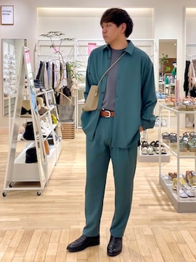 「SMELLY（スメリー）のアイテム（バッグ）」を使った、akiさん（メンズ・177cm）の春コーディネート