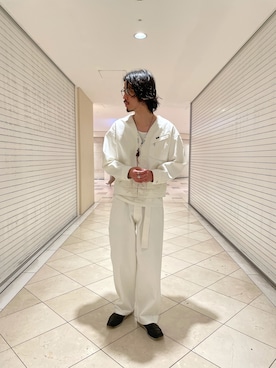「オールホワイト」｜「アイテム（ノーカラージャケット）」を使った、shibataniさん（メンズ・180cm）の冬コーディネート